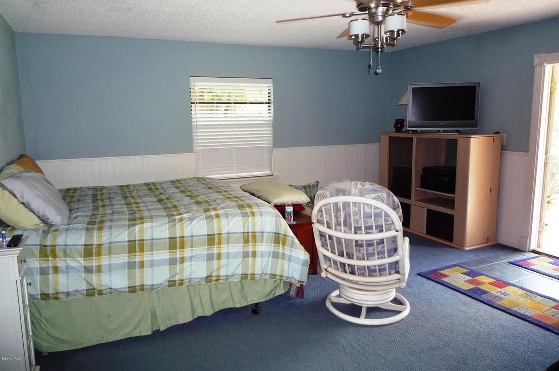 Photo of 3330 Aurora Road