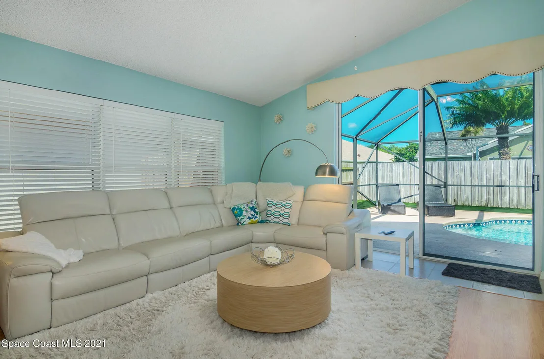 Photo of 892 Shaw Circle
