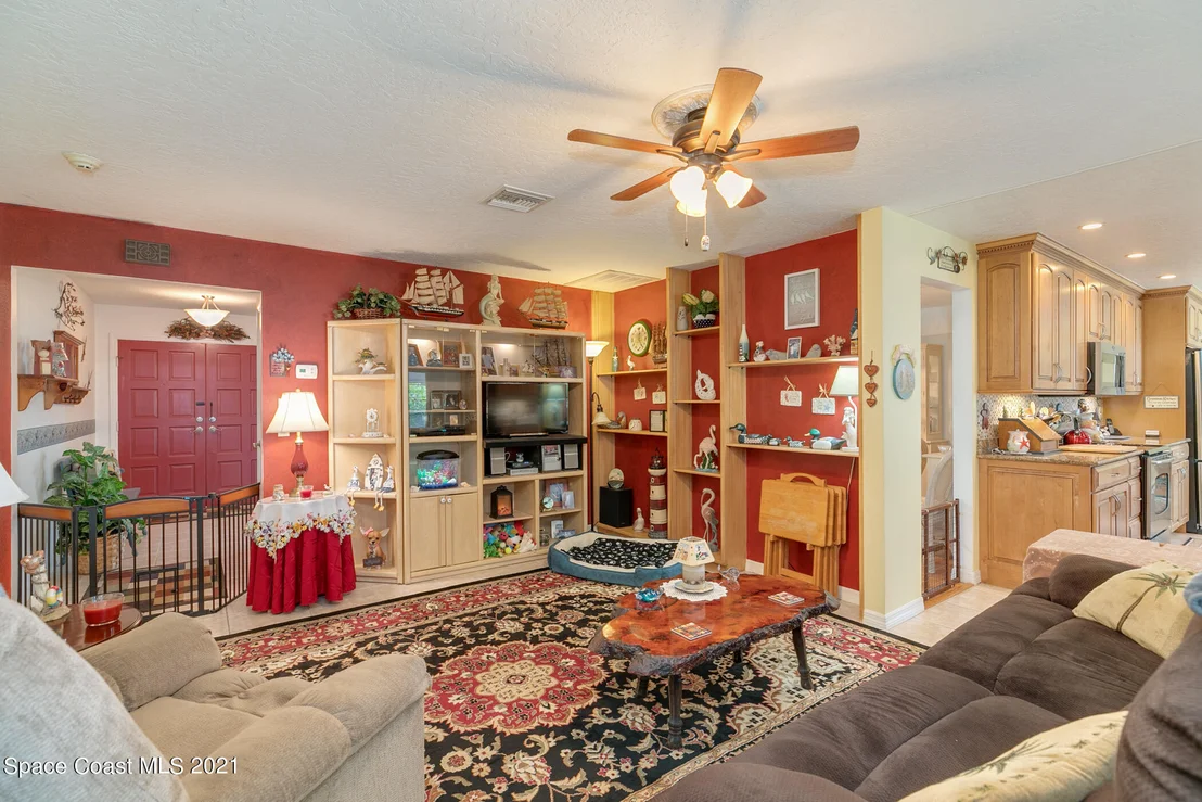 Photo of 914 Waialae Circle NE
