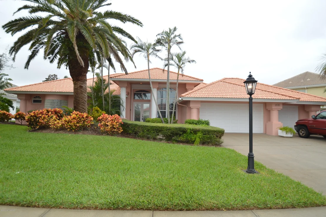 Photo of 2015 Canterbury Drive