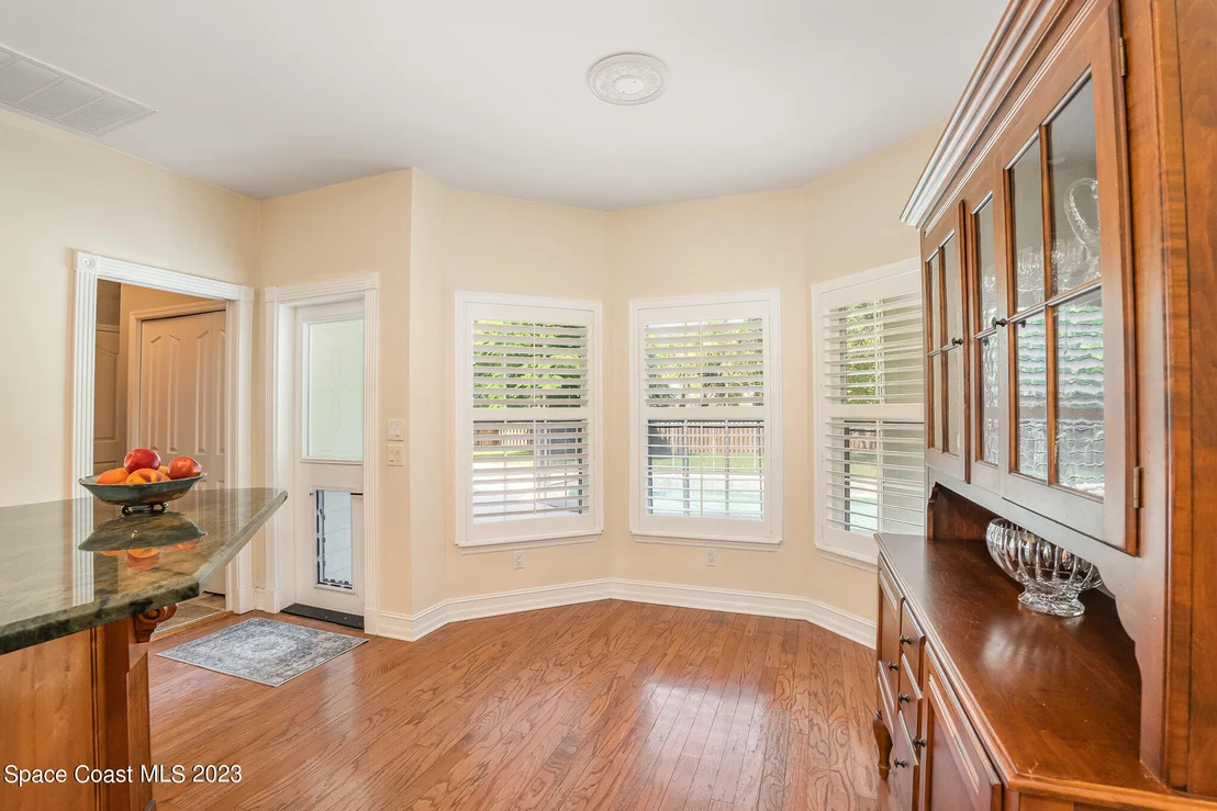 Photo of 320 2nd Avenue