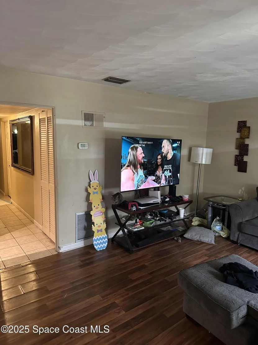 Photo of 1441 Hillcrest Drive