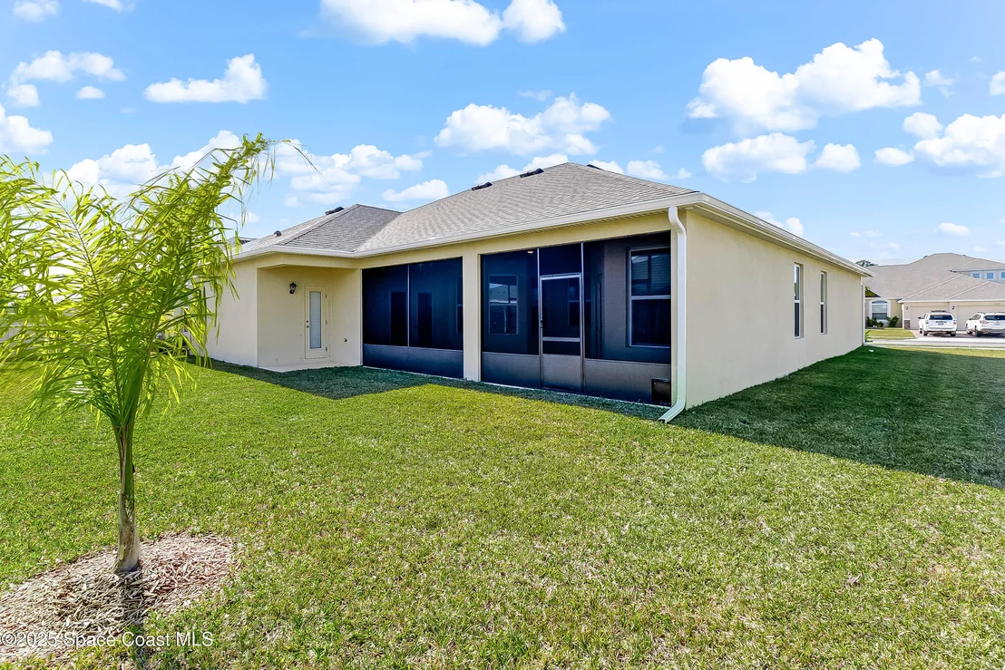Photo of 7075 Serpentine Court