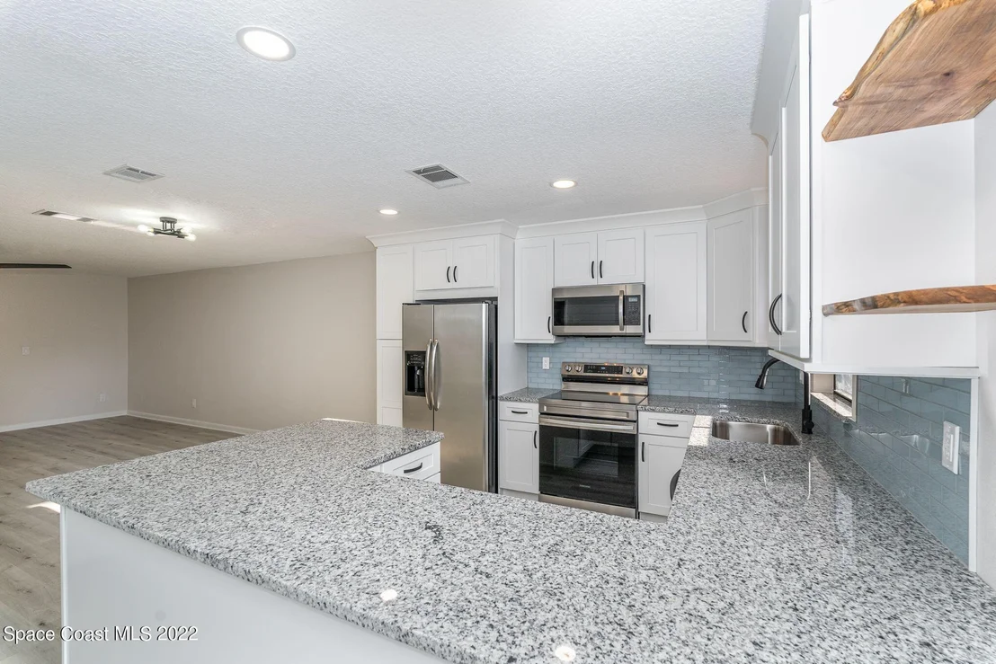 Photo of Unit 921 at 2345 Golf Lake Circle