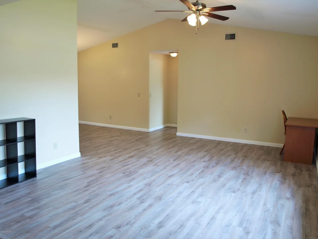 Photo of 164 Oak Lake Road