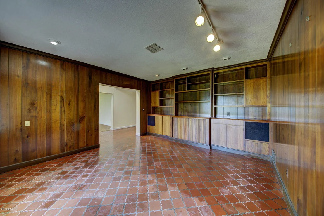 Photo of 2205 ROCKLEDGE Drive