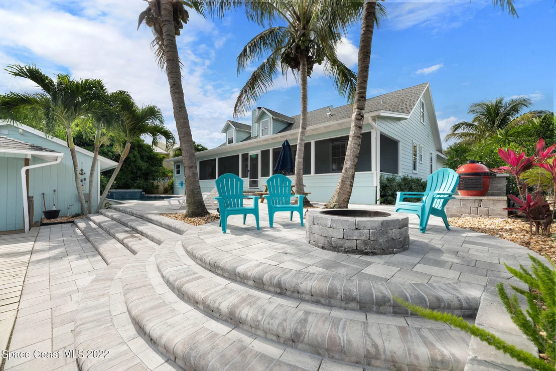 Photo of 416 Riverview Lane