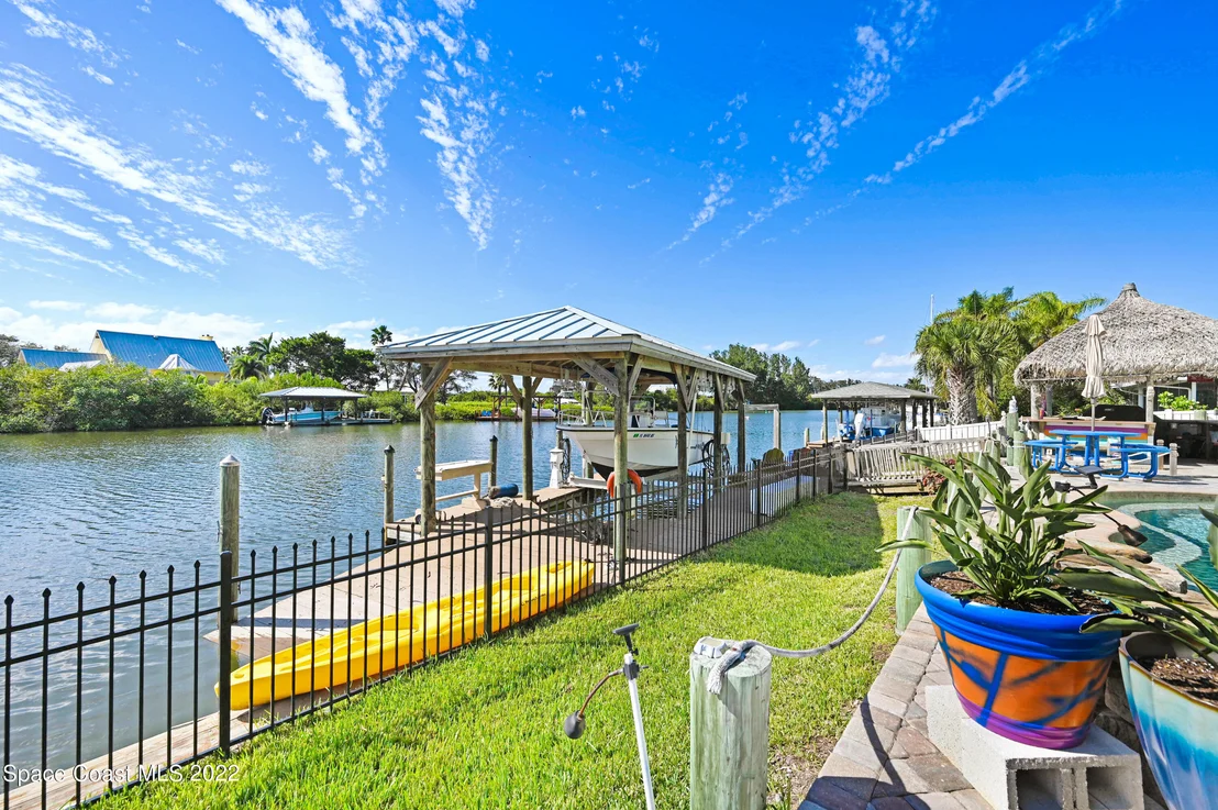 Photo of 414 Thrush Drive