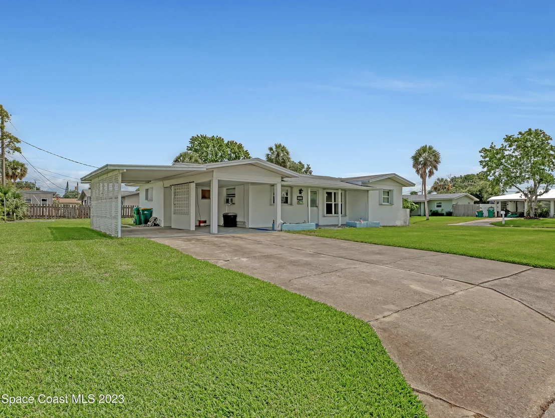 Photo of 2626 Algonquin Drive