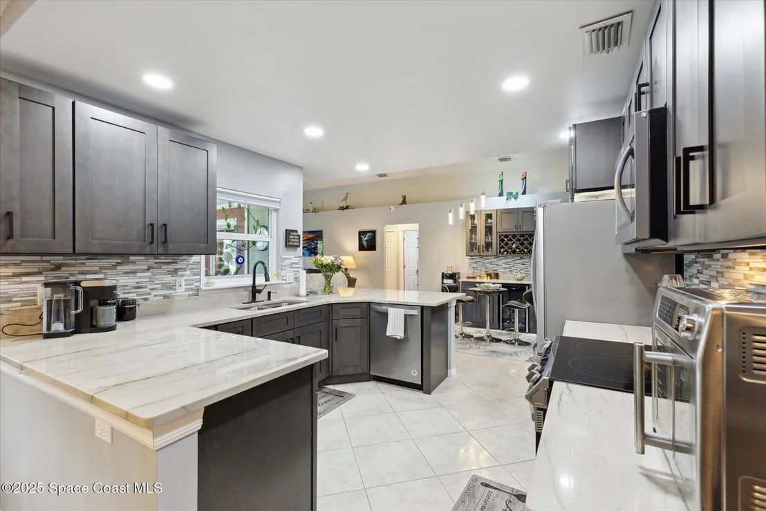 Photo of 4625 Curtis Boulevard