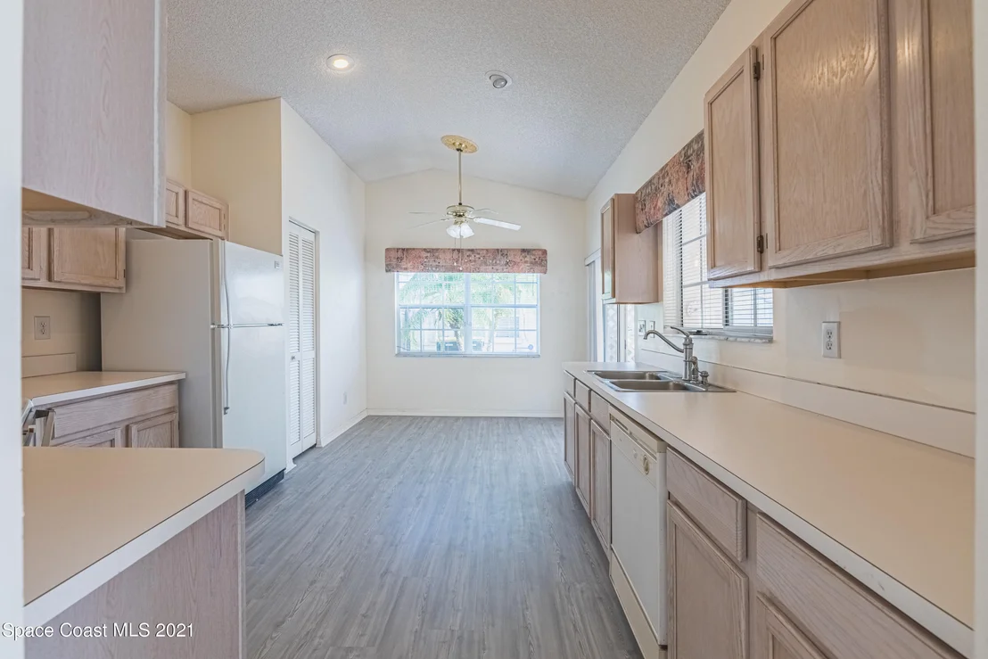 Photo of 1188 Goldenrod Circle NE