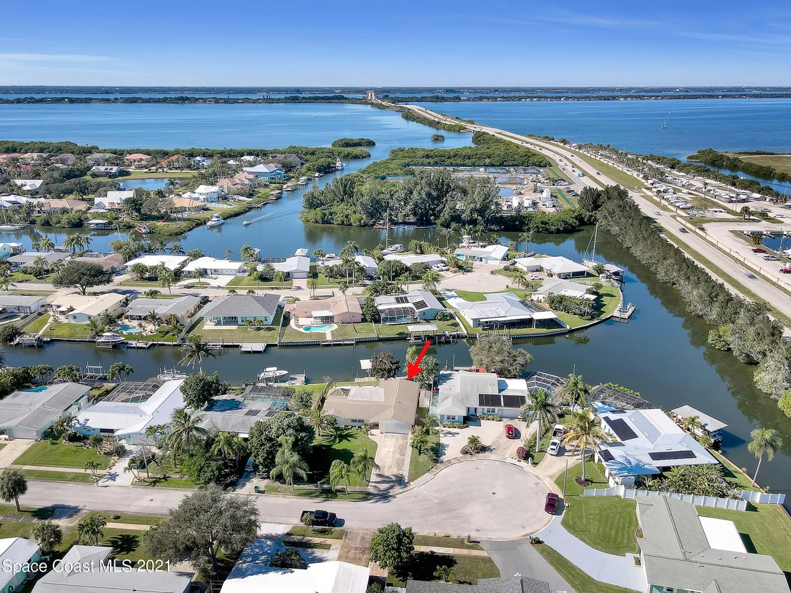Photo of 444 Sparrow Drive