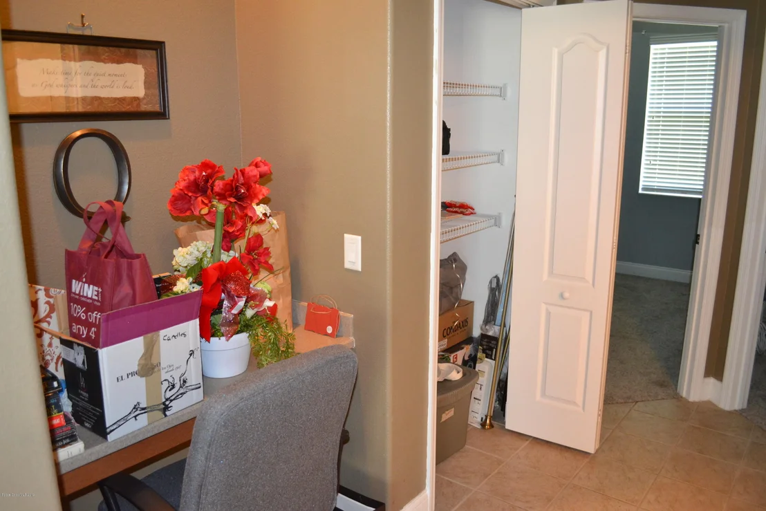 Photo of 521 Waterside Circle