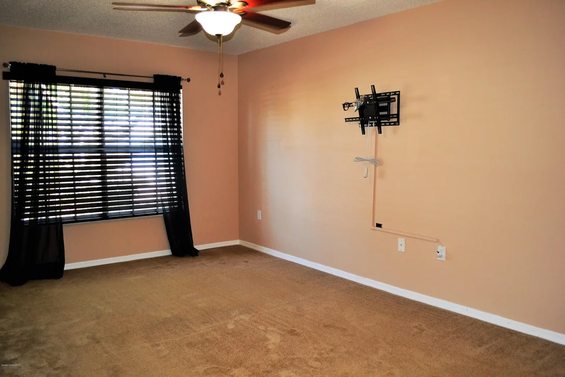 Photo of 235 Twin Lakes Road
