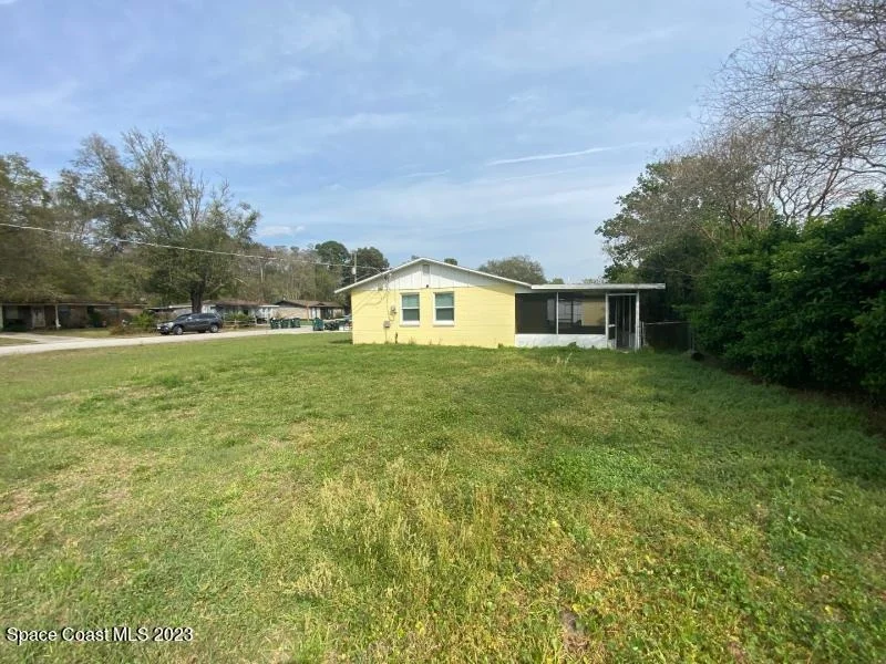 Photo of 10308 Dobell Road