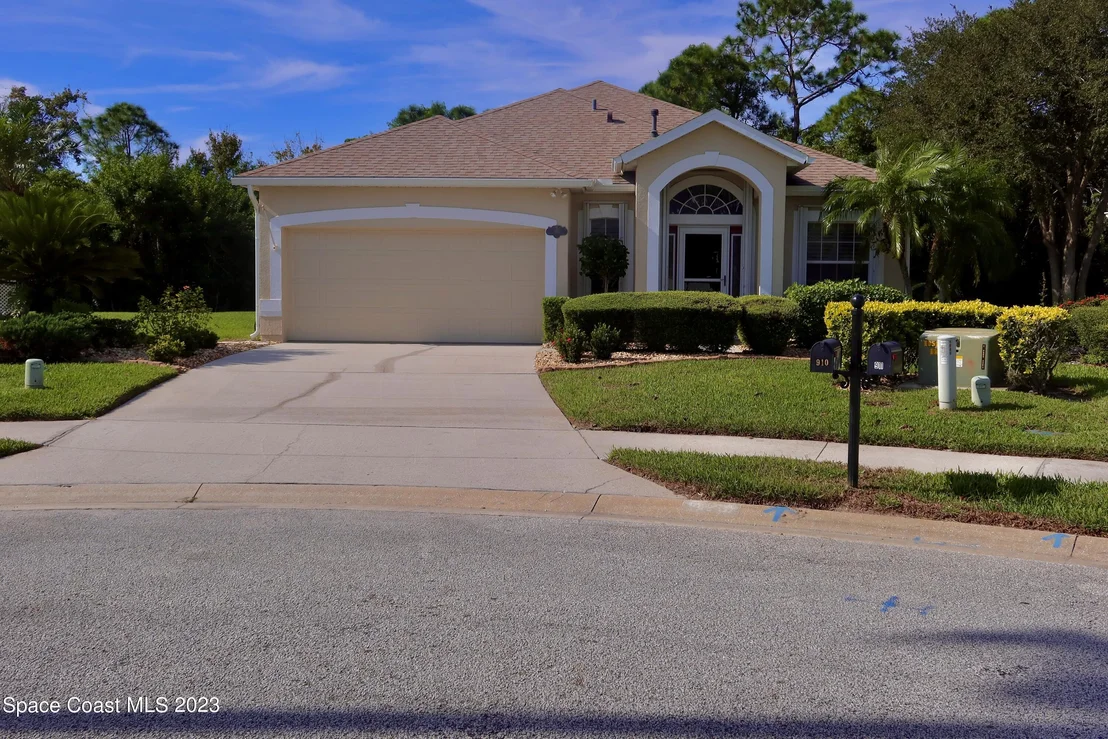 Photo of 910 Misty Creek Drive