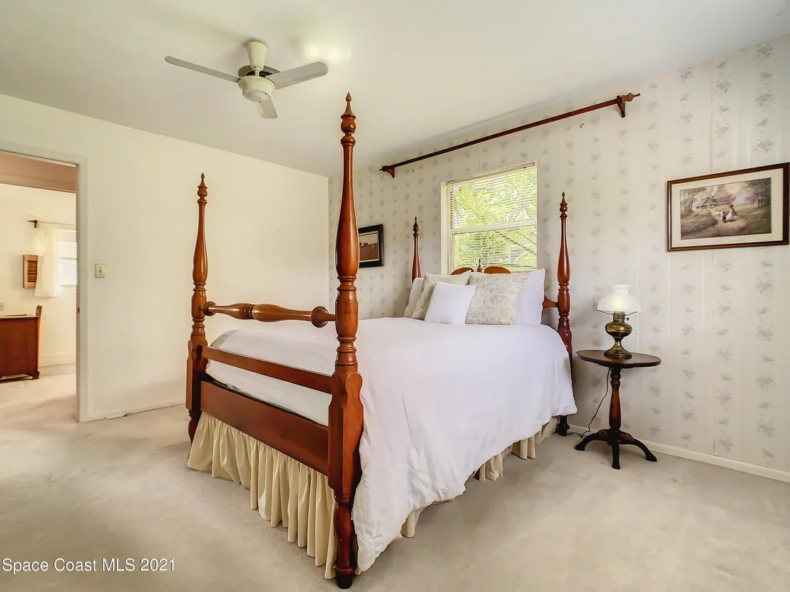 Photo of 940 Forest Road