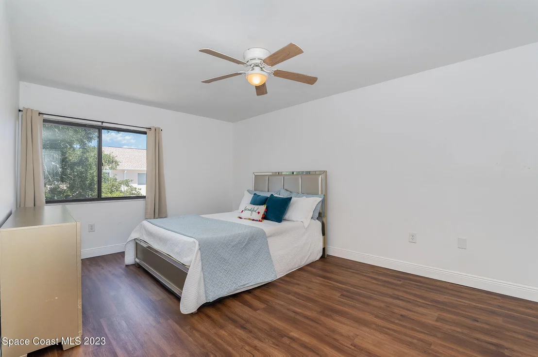 Photo of Unit 113 at 277 Current Drive