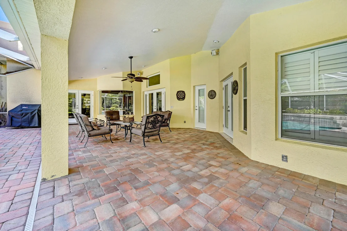 Photo of 3850 Beechgrove Road