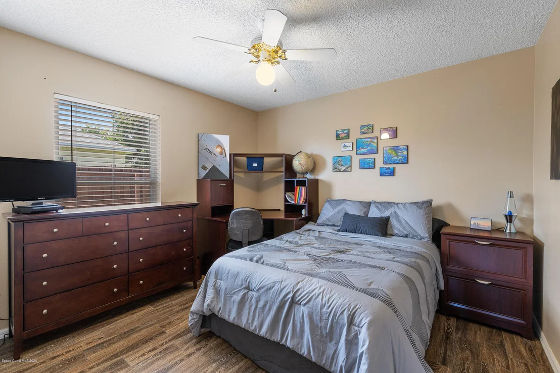 Photo of 817 Honeysuckle Drive