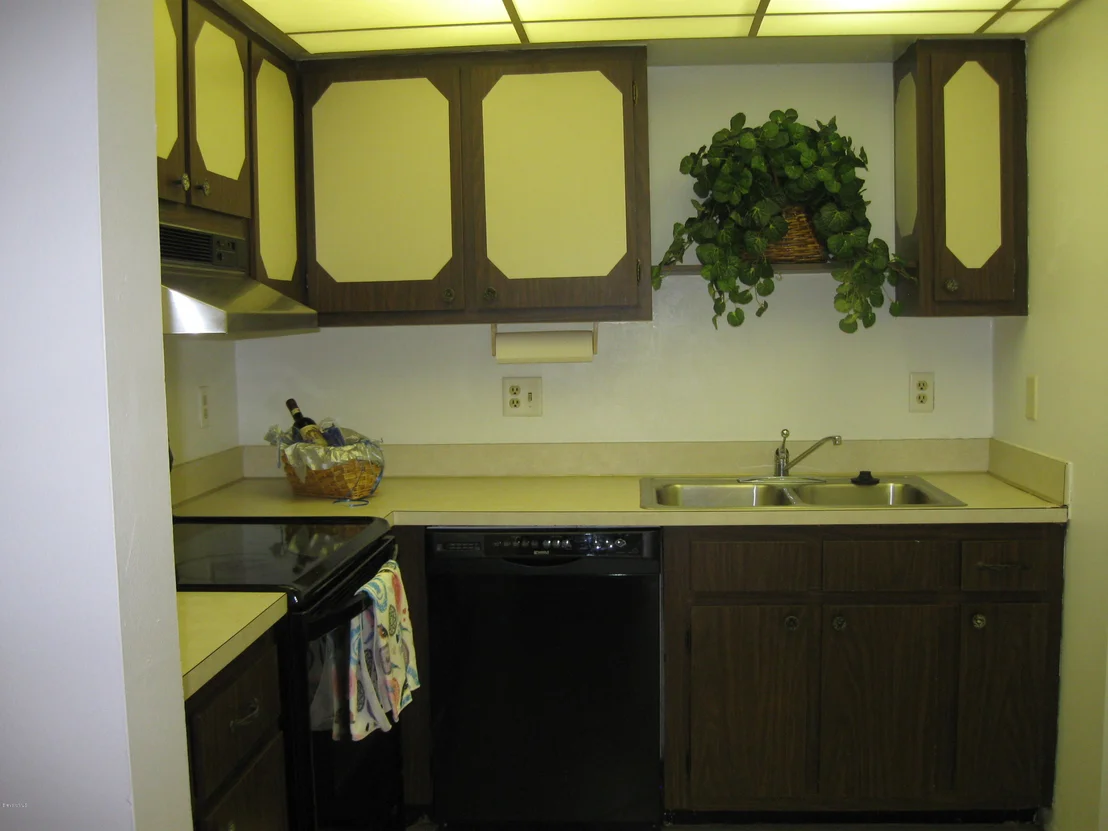 Photo of Unit 5E at 2475 Eagle Drive