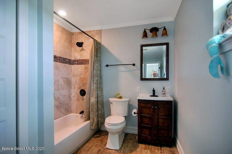 Photo of 1445 Martin Road