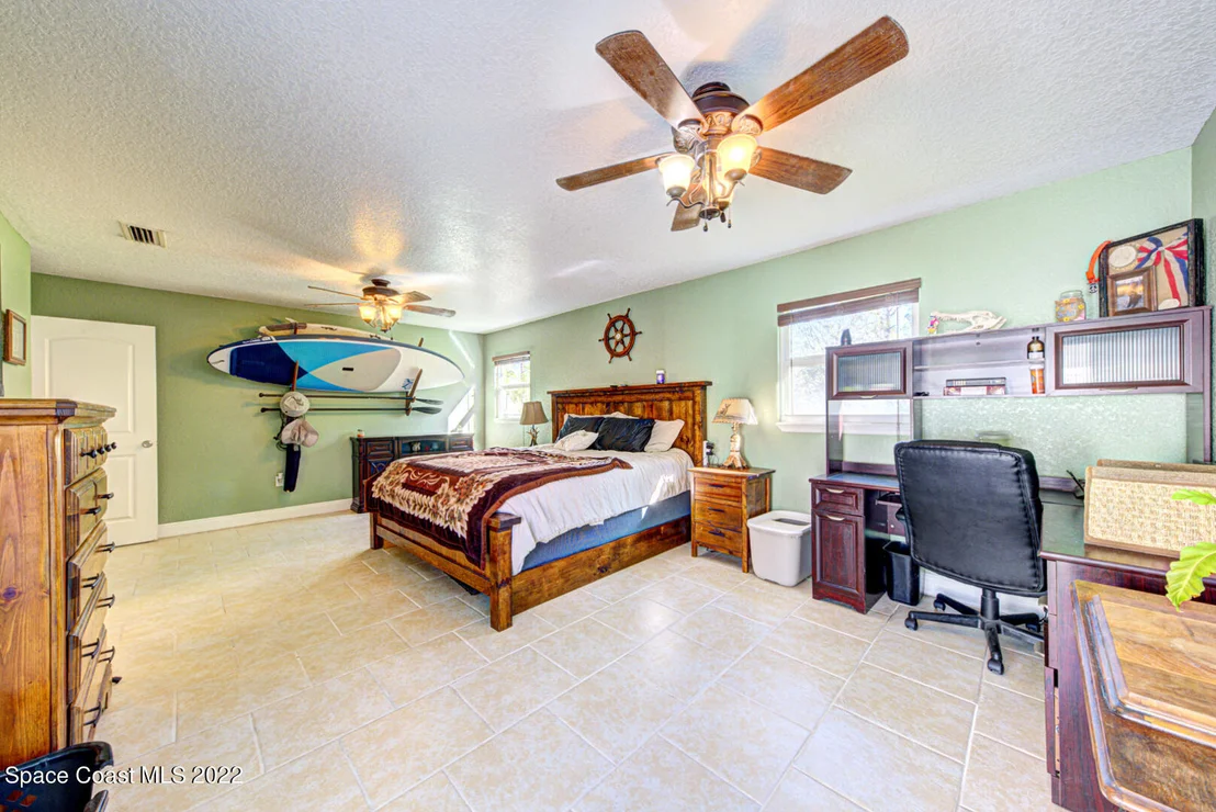 Photo of 4185 Milwaukee Avenue