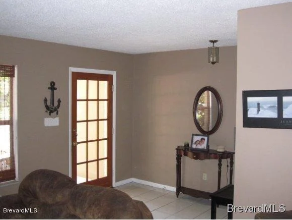 Photo of 625 N Robin Way