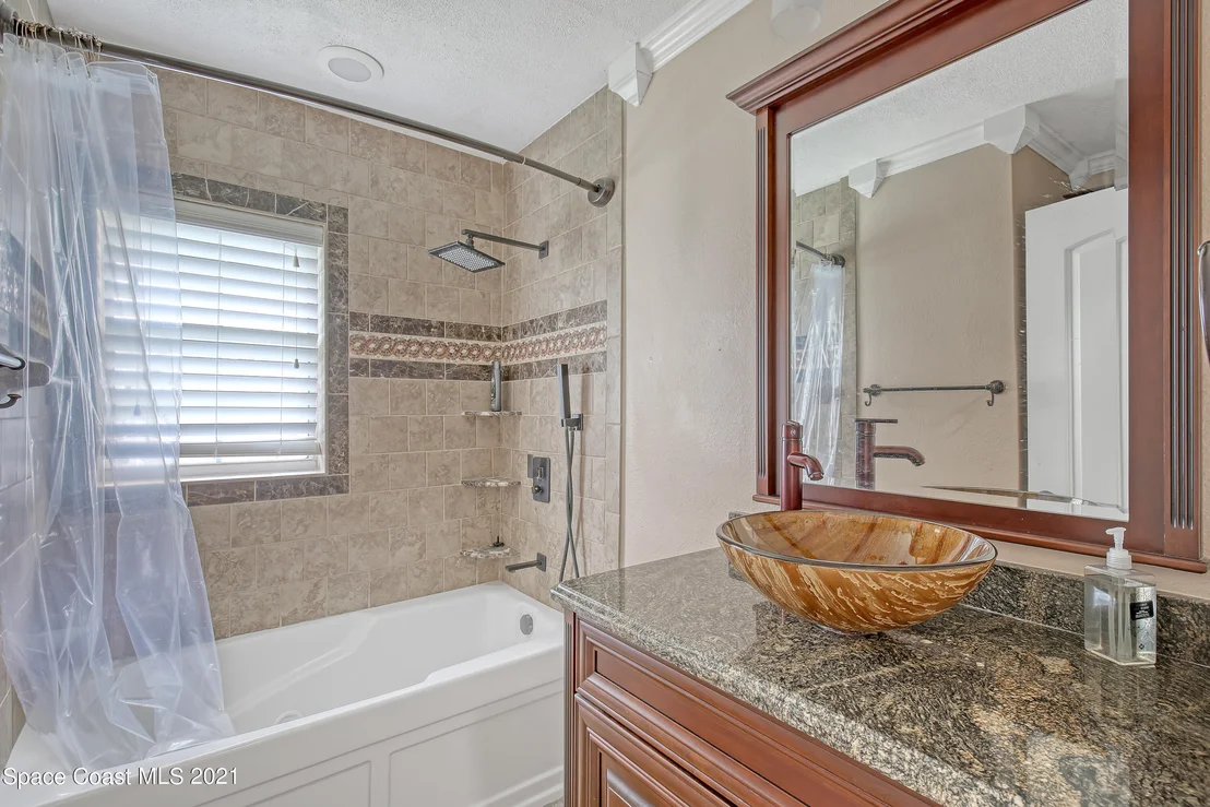 Photo of 375 Dorset Drive