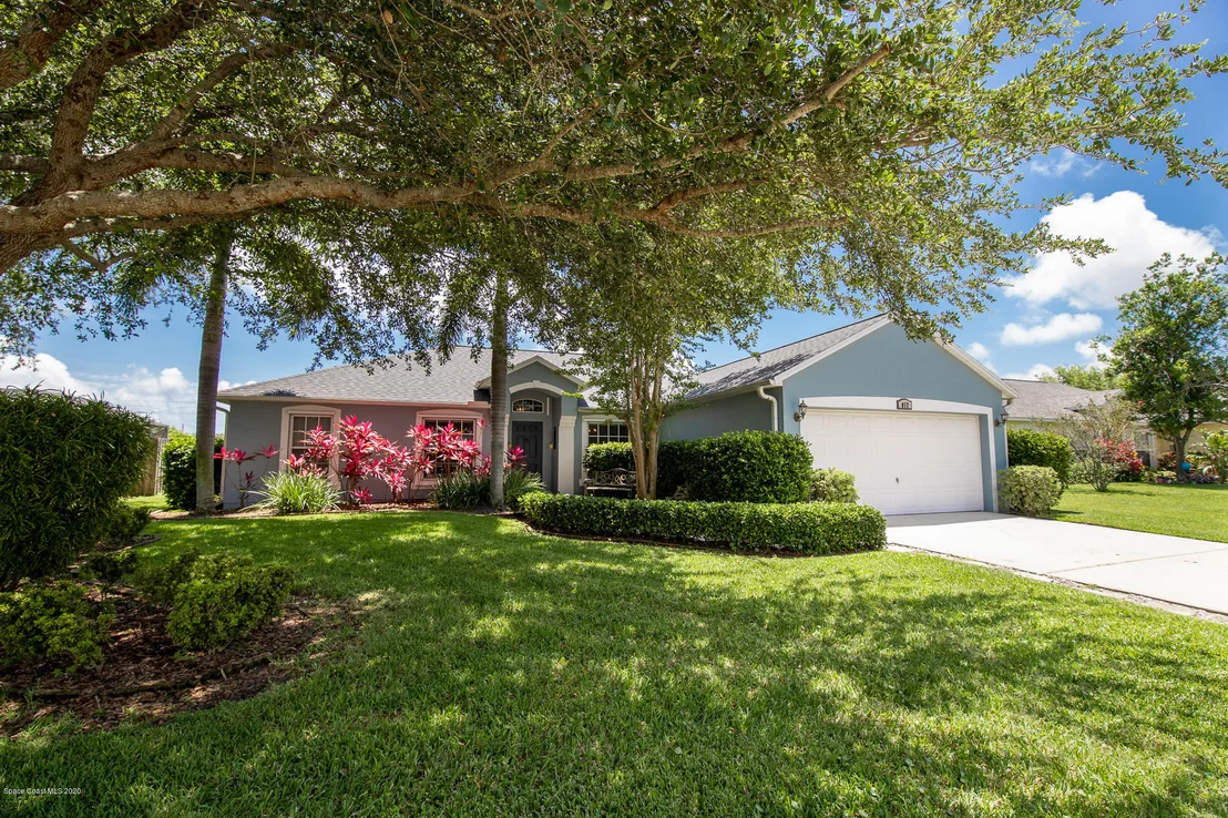 Photo of 817 Honeysuckle Drive