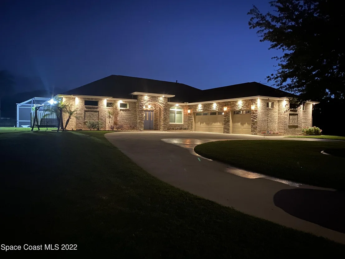 Photo of 1223 Salmonberry Place