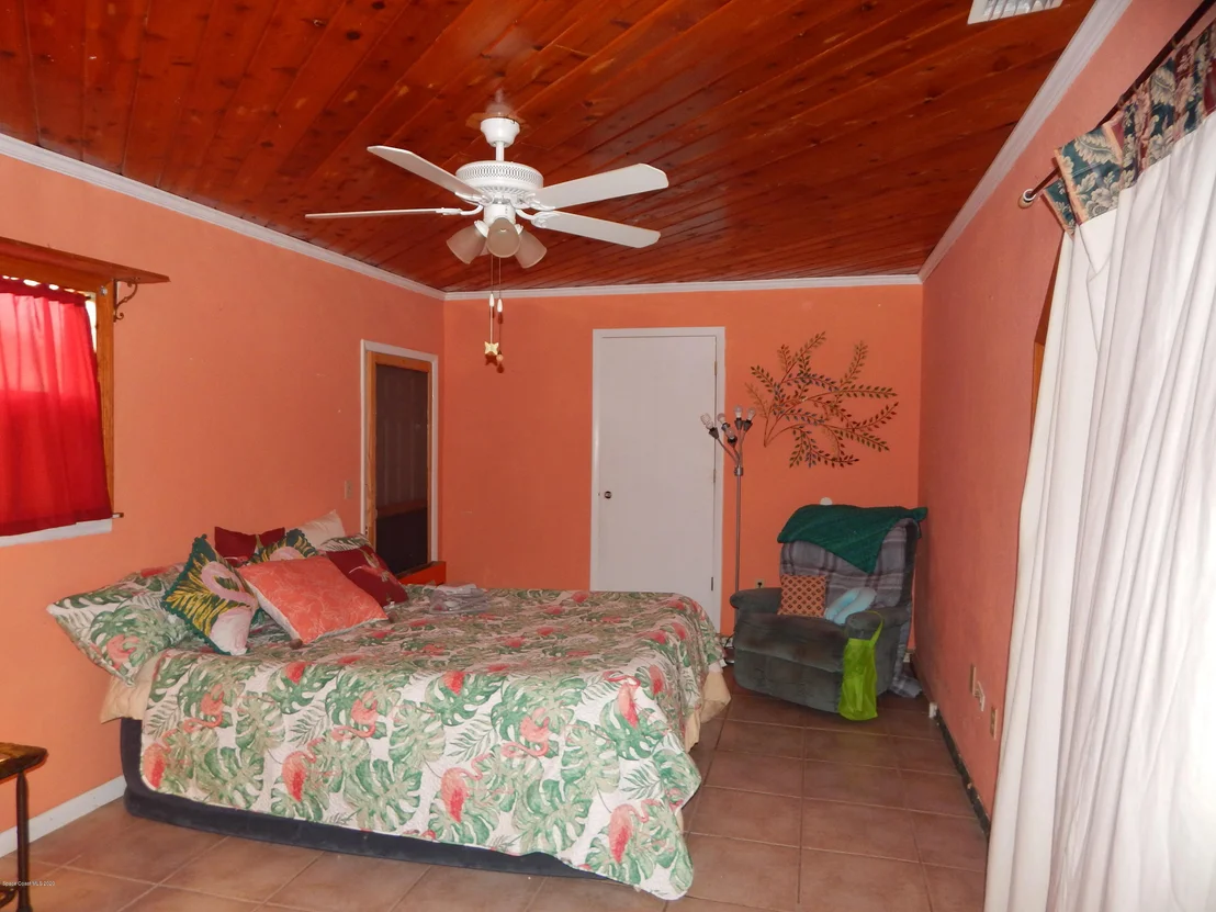 Photo of 811 Bianca Drive NE