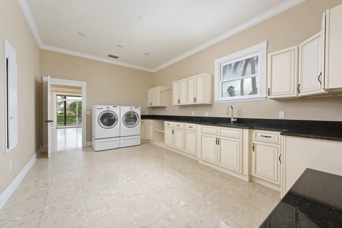Photo of 545 Lanternback Island Drive