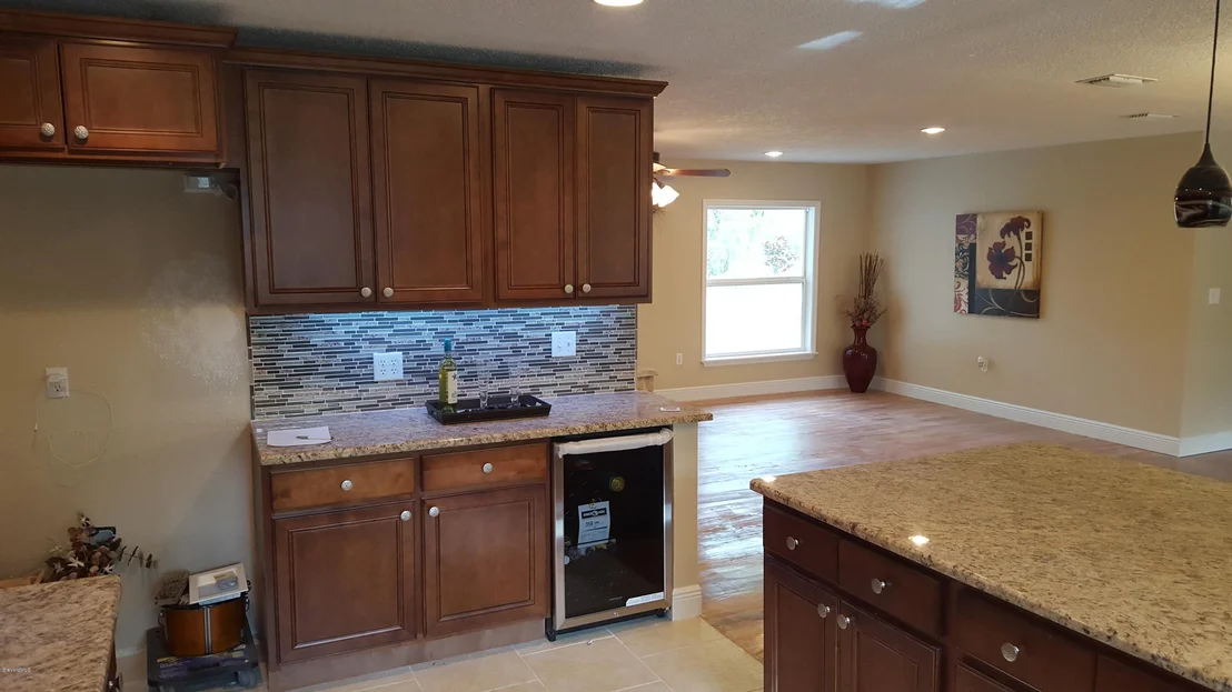 Photo of 327 Meadowood Lane