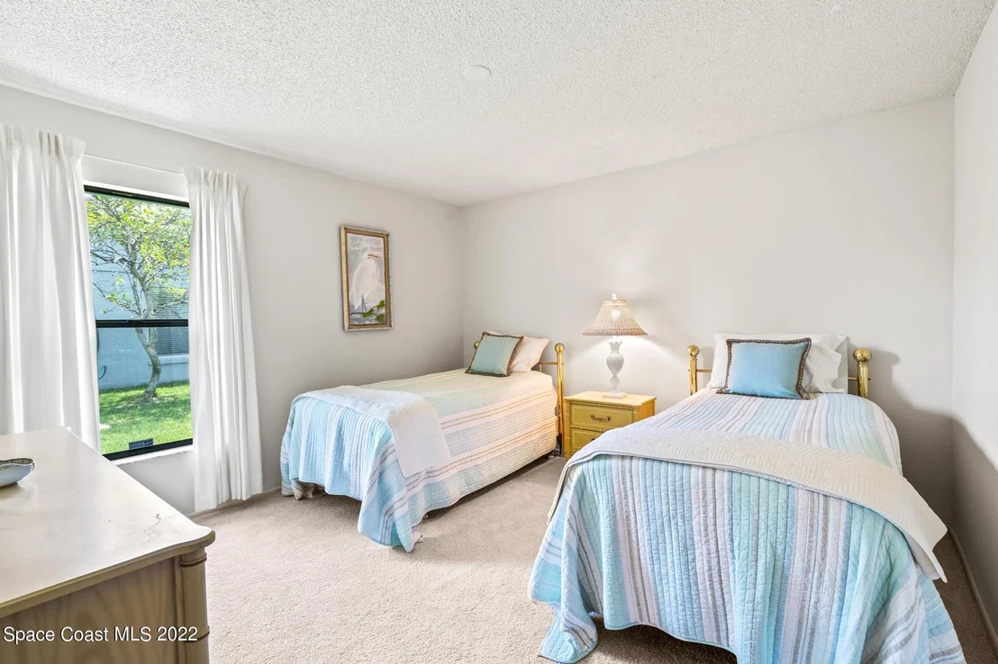 Photo of 1244 Lakeview Drive
