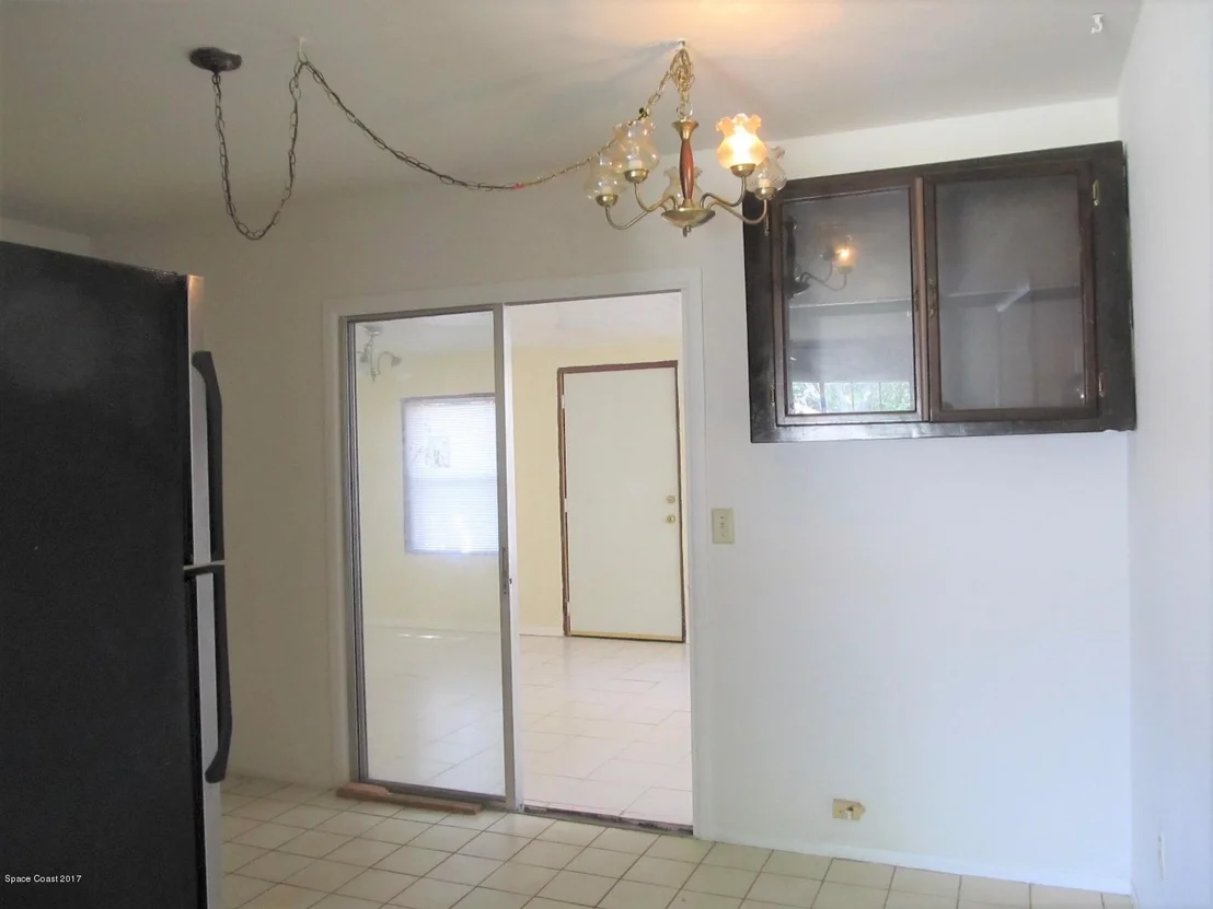 Photo of 1500 Van Eck Road NE