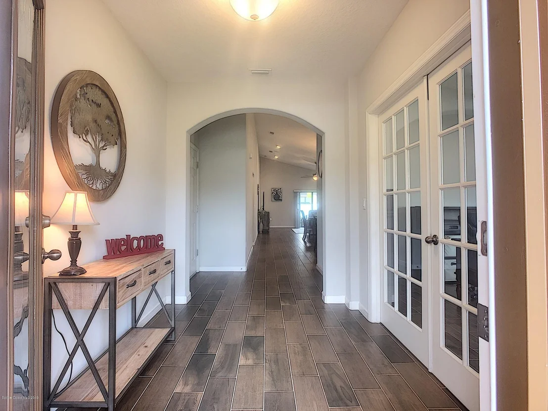 Photo of 1586 Fuji Drive