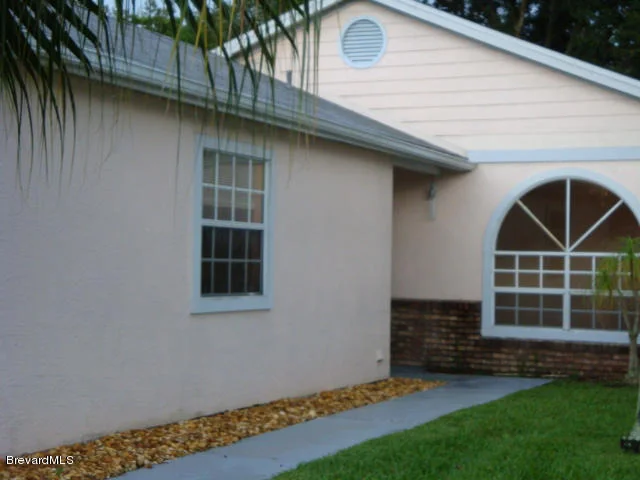 Photo of 982 S Fork Circle
