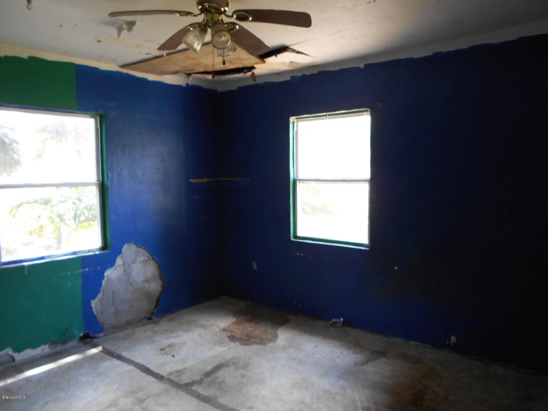 Photo of 84 NW Irwin Avenue