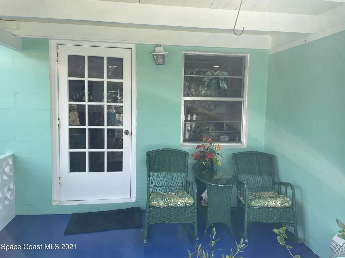 Photo of 1631 Old Colonial Way