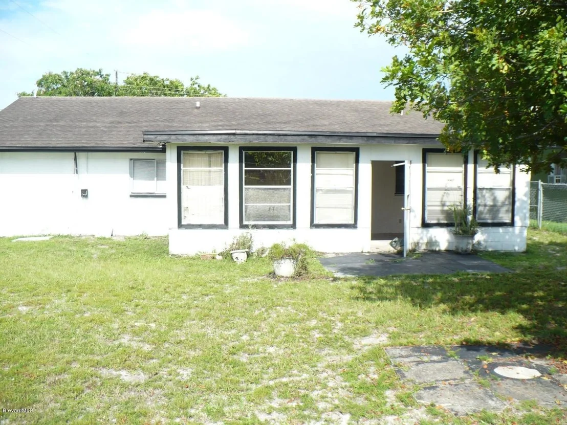 Photo of 3412 James Street