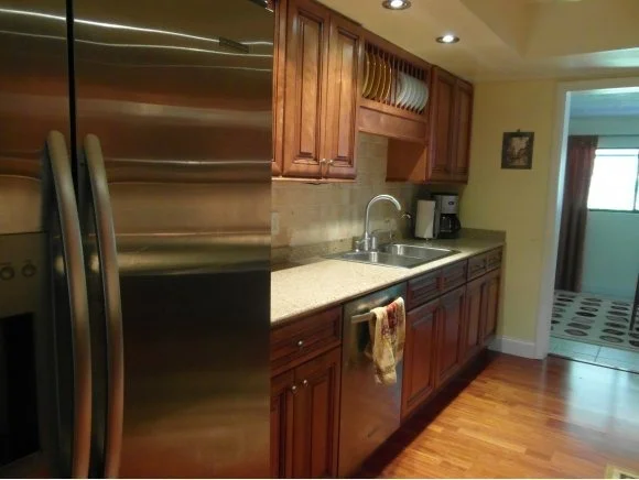 Photo of 2480 Johnston