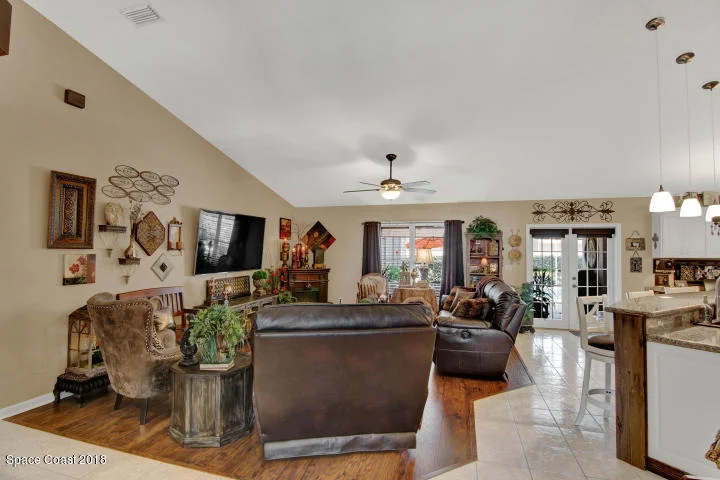 Photo of 6042 Newbury Circle