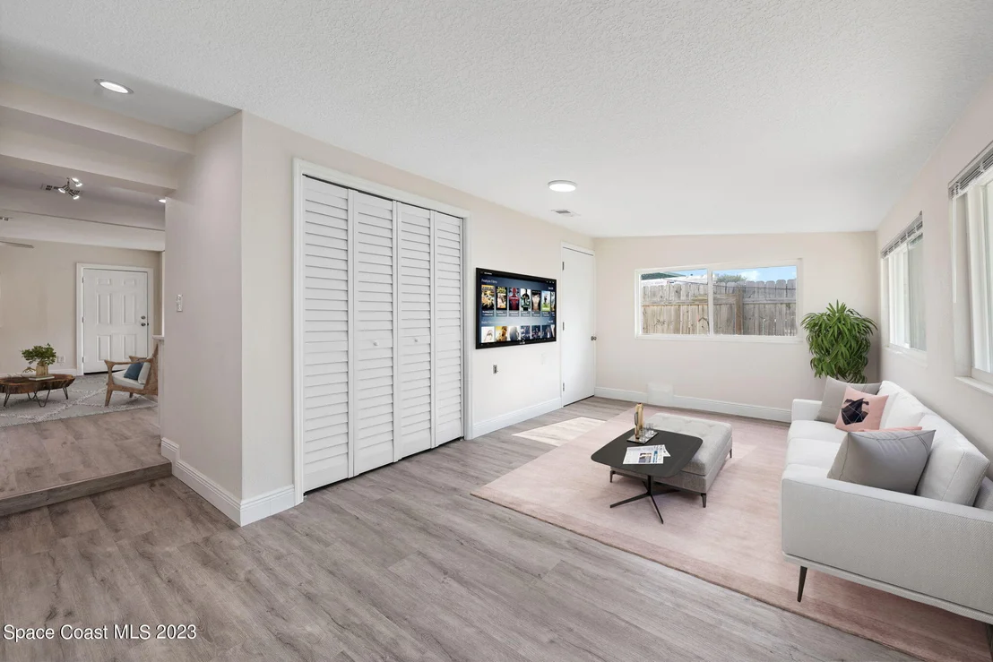 Photo of 2110 Palm Avenue