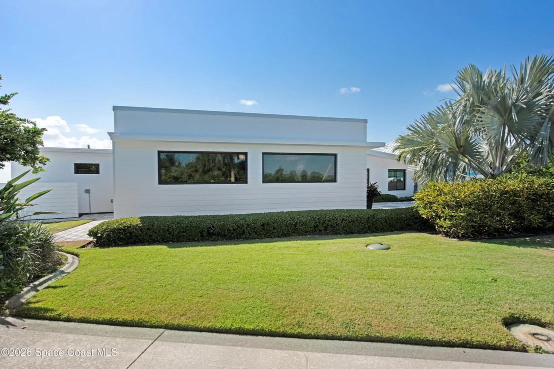 Photo of 93 W Bay Drive