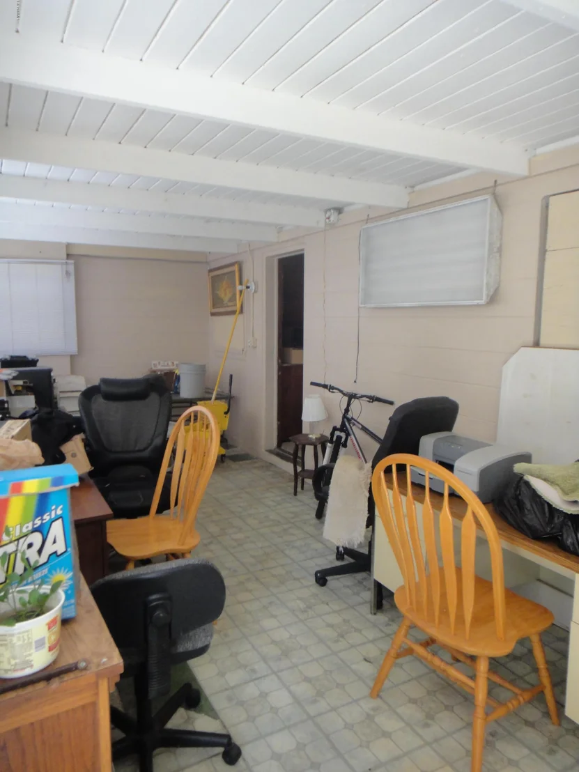 Photo of 116 NW Irwin Avenue