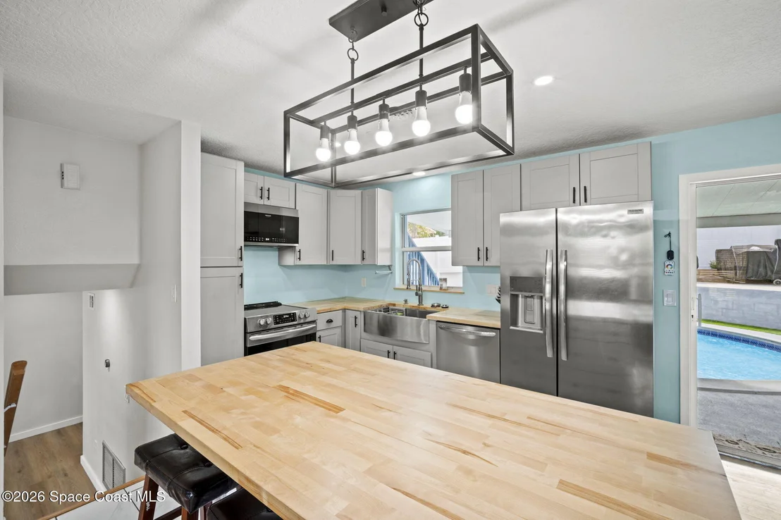 Photo of 3047 Sunset Lane