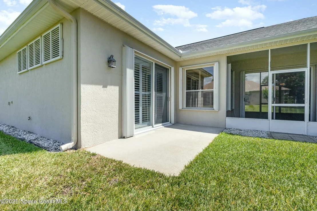 Photo of 6024 Newbury Circle