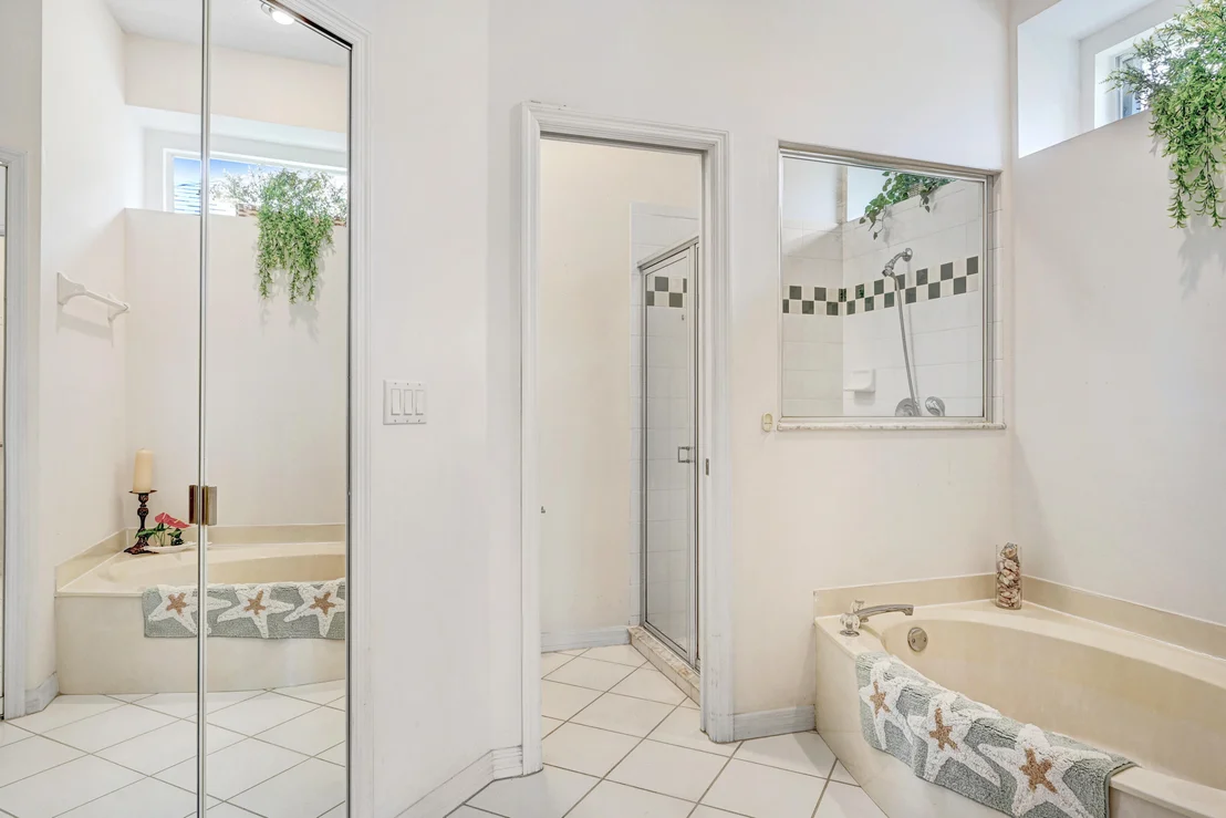Photo of 2299 Addington Circle