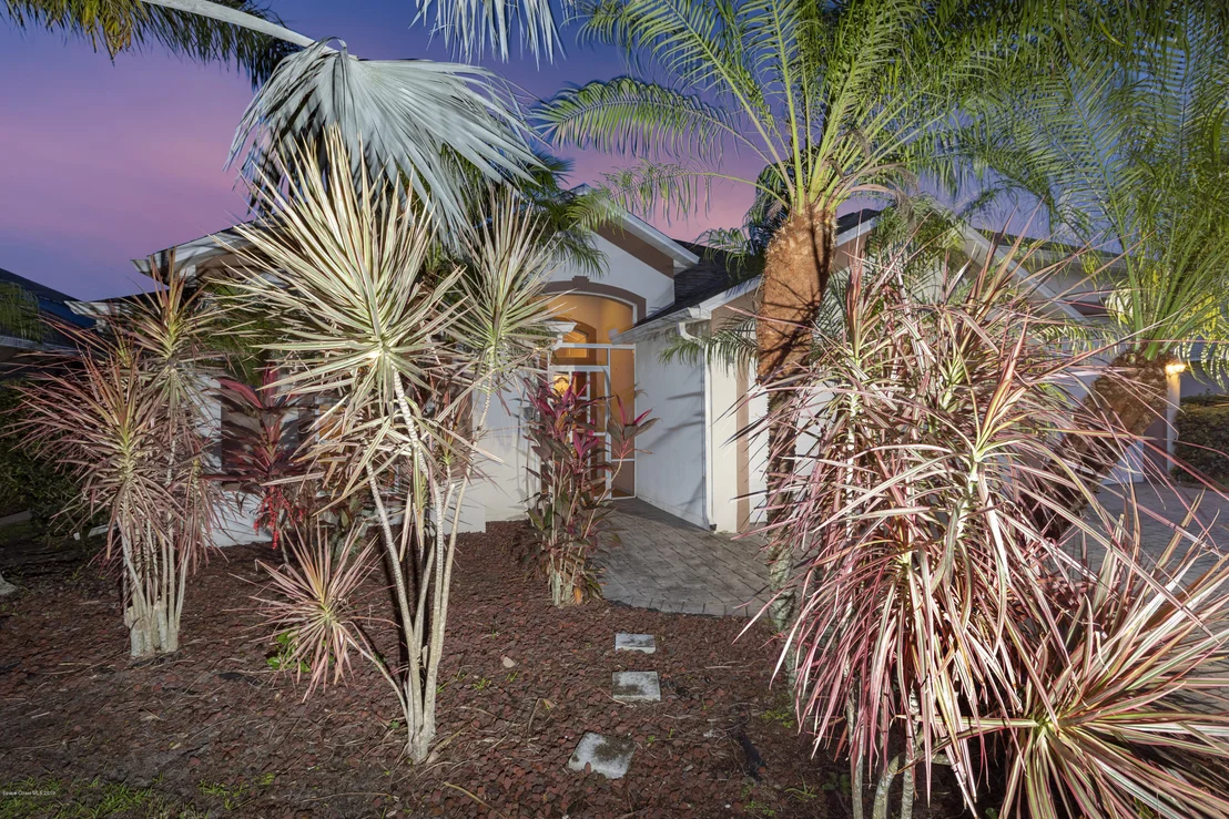 Photo of 1997 Auburn Lakes Drive